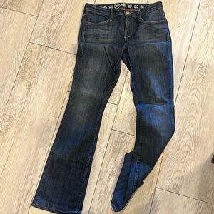 Earnest sewn woman’s jeans